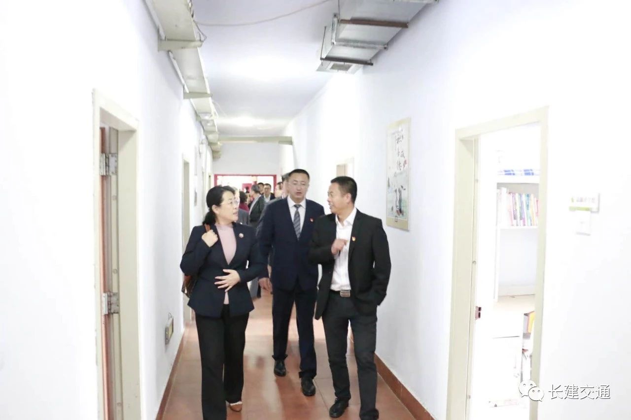 在长春建筑学院党委书记李贵海,执行校长孙雷,党委组织部部长修福田